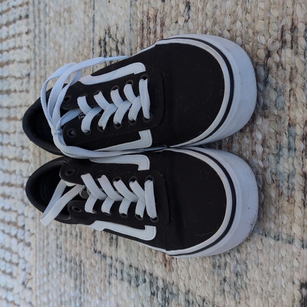 Black vans